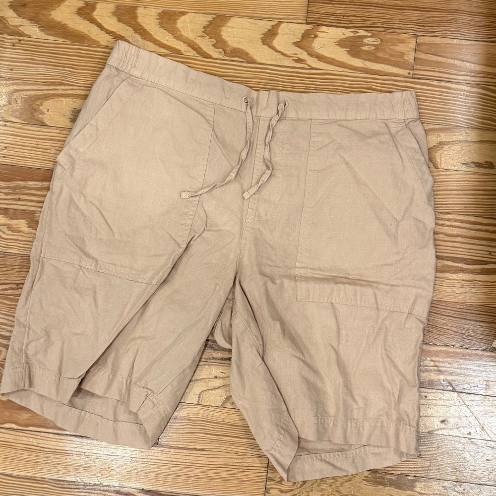 Pact Men’s XL drawstring tan shorts like new